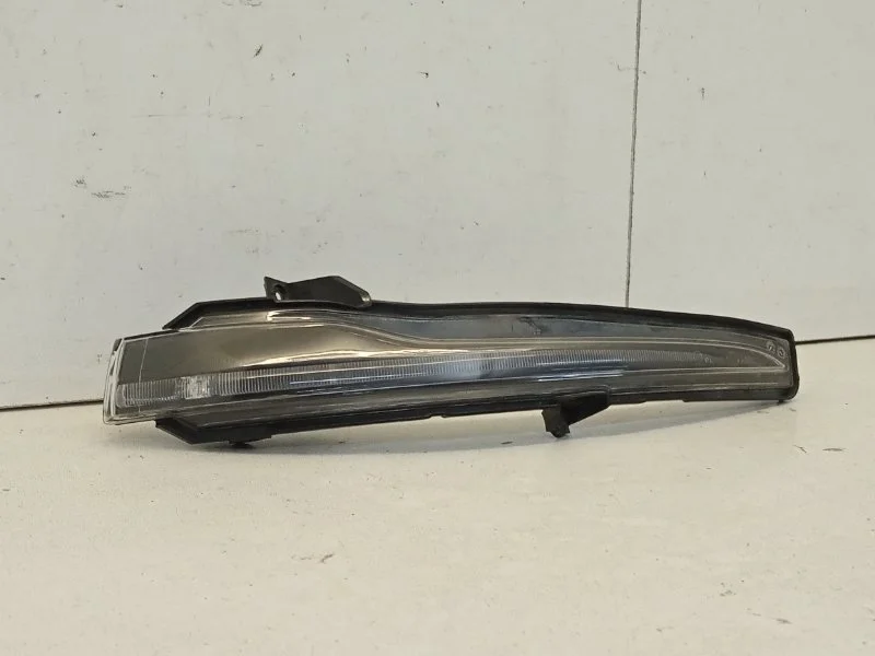 Указатель поворота Mercedes-Benz Glc-Klasse 2015-2019 A0999067201 X253, правый
