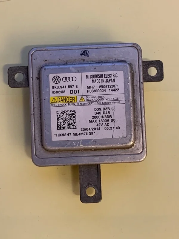 Блок светодиодный Audi A4 2007-2011 8K0941597E B8, передний