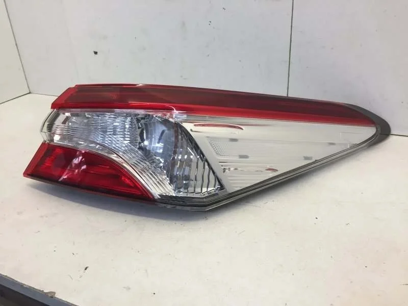 Фонарь Toyota Camry 2018-2021 8155133660 XV70, задний