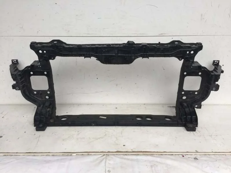 Панель передняя Kia K5 2019-2023 64101L2000 3, передний