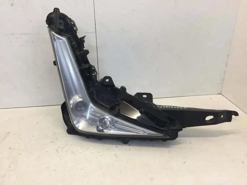 Фара противотуманная Lexus Lx 2015-2022 8139060010 3, передняя левая