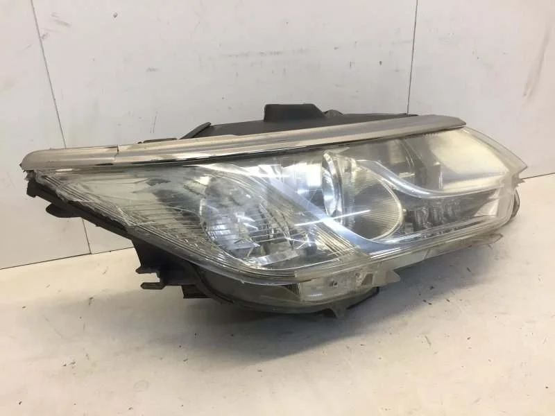 Фара Toyota Camry 2014-2018 8113033881 XV55, передняя правая