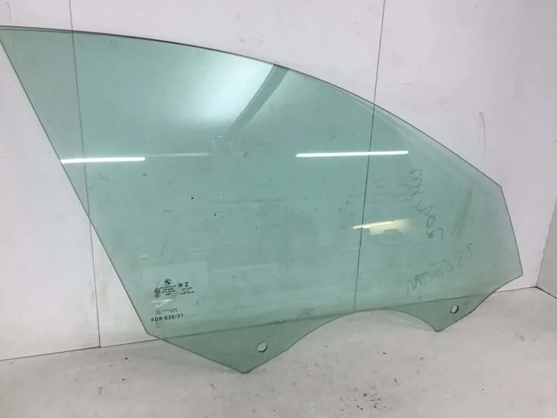 Стекло двери Bmw 5 Series 2016-2023 51337339456 G30/G31, переднее правое