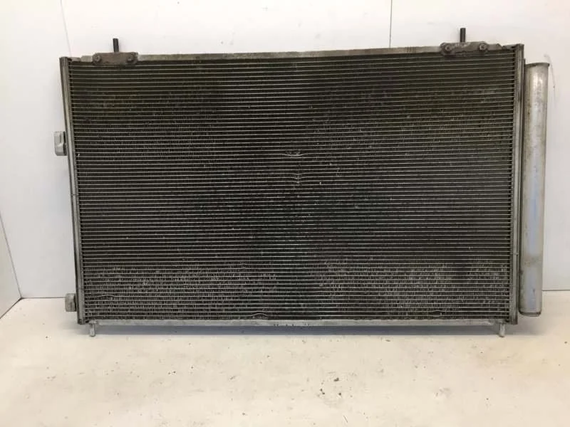 Радиатор кондиционера Toyota Rav4 2012-2019 8846042110 XA40, передний