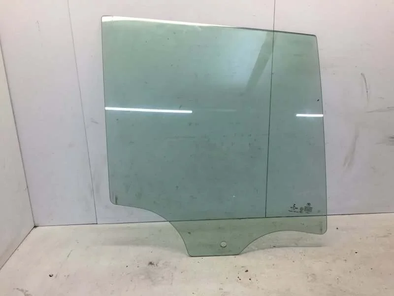 Стекло двери Bmw X3 2010-2017 51357391674 F25, заднее правое