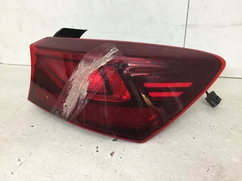 Фонарь Kia Cerato 2018-2023 92402M6000 4, задний правый