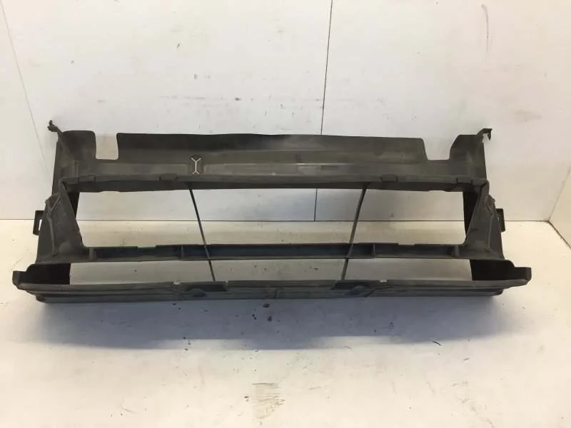 Воздуховод радиатора Bmw 3 Series 2015-2020 51747401233 F30/F31, передний