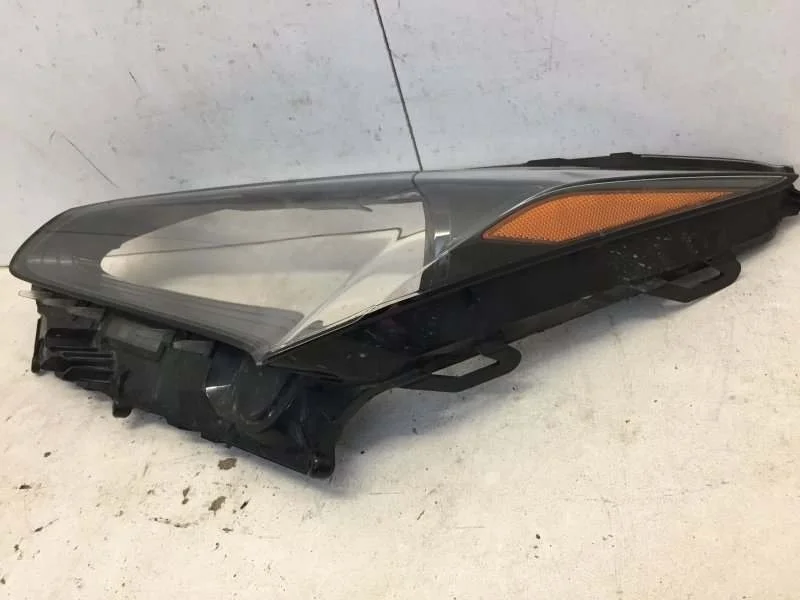 Стекло фары Lexus Nx 2017-2021 8113178180 1, переднее левое