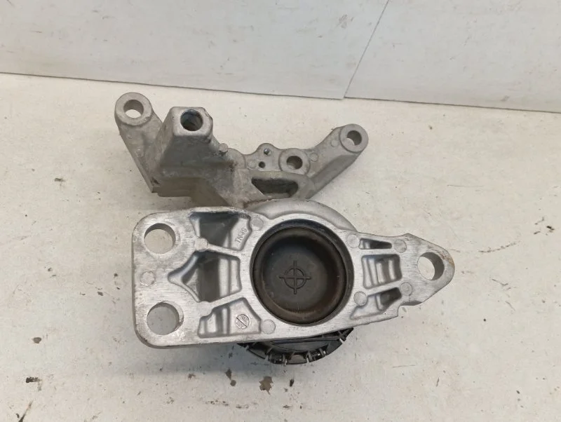 Опора двигателя Nissan X-Trail 2013-2022 112104BB0B T32, передняя