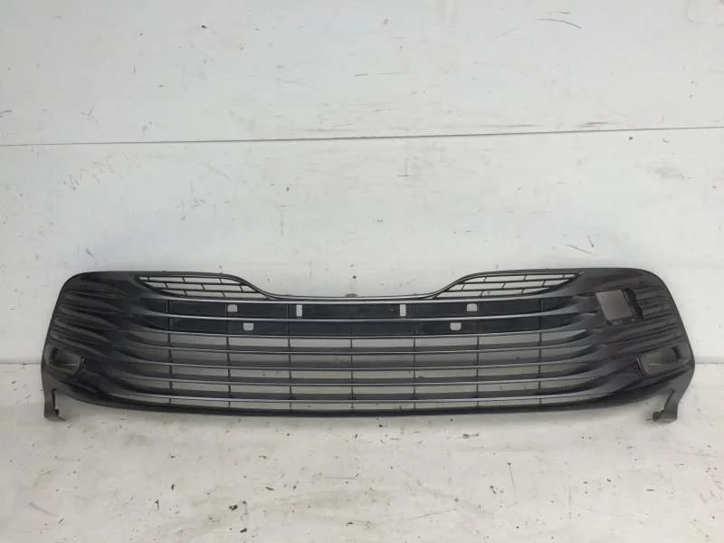 Решётка радиатора Toyota Camry 2017-2023 5311333020 XV70