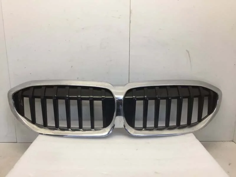 Решётка радиатора Bmw 3 Series 2018-2023 51138075665 G20, передняя