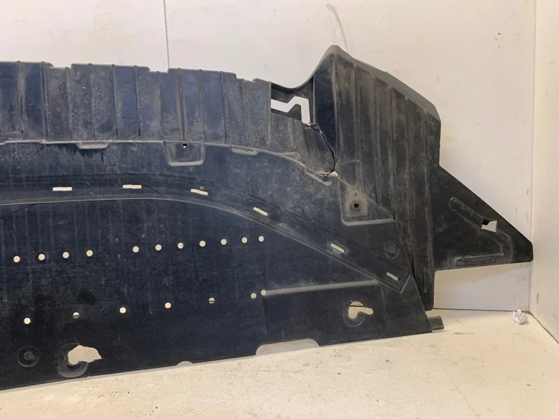 Пыльник бампера Audi A6 2014-2018 4G0807611F C7, передний