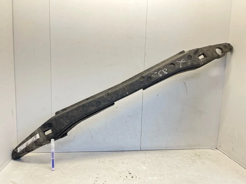 Абсорбер бампера Volvo Xc60 2017-2021 31689053 2, передний