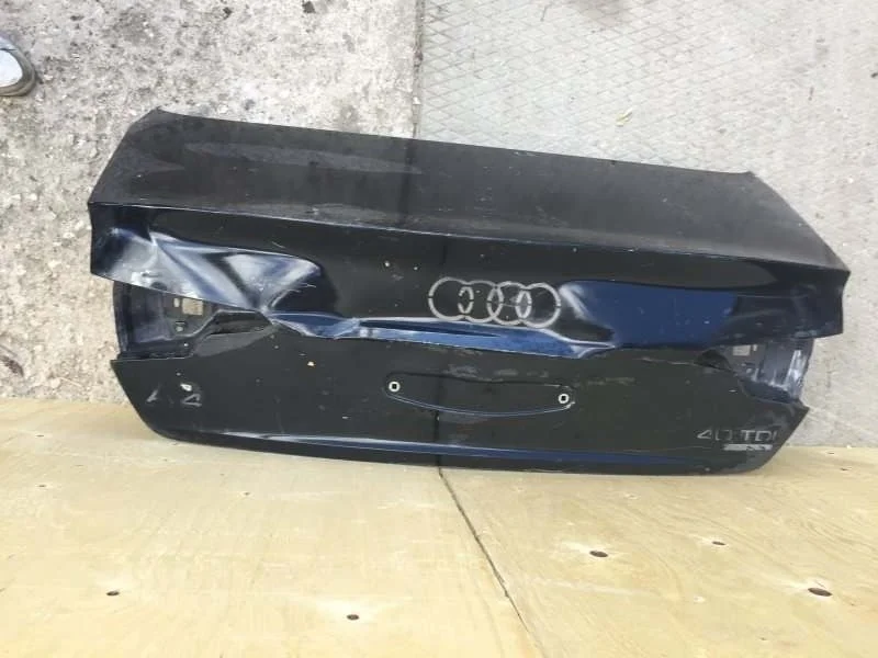Крышка багажника Audi A4 2015-2020 8W5827025 B9, задняя