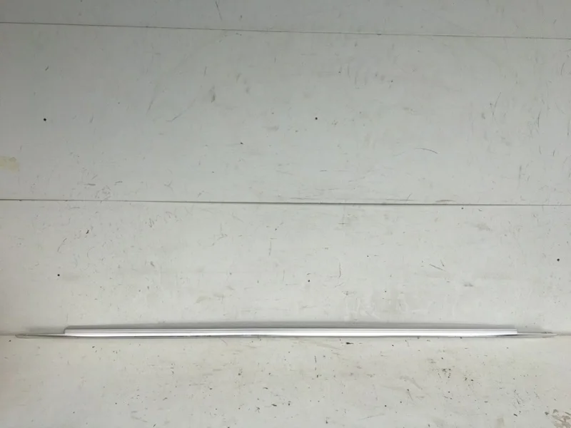 Накладка порога Audi A8 2009-2017 4H4853985B D4, левая