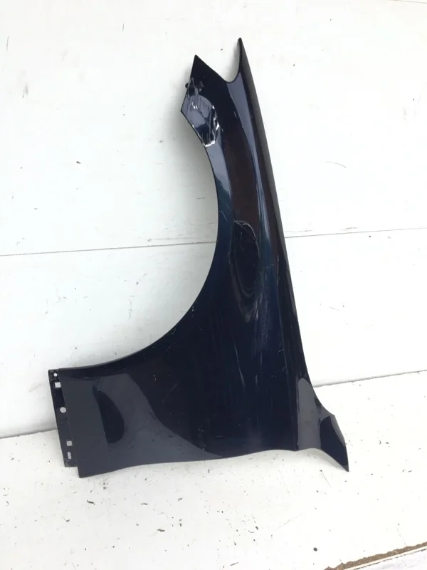 Крыло Mercedes-Benz C-Klasse 2016-2021 A2058810101 W205, переднее левое