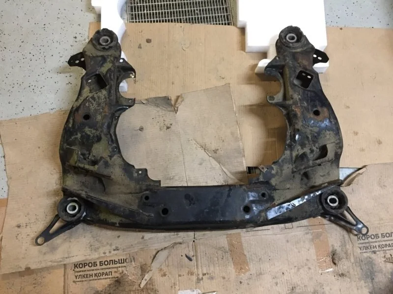 Подрамник Audi A6 1997-2004 4B0399313 C5, передний
