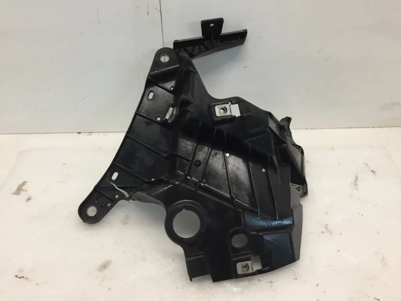 Кронштейн крыла Bmw X5 2013-2018 51657294543 F15, передний левый