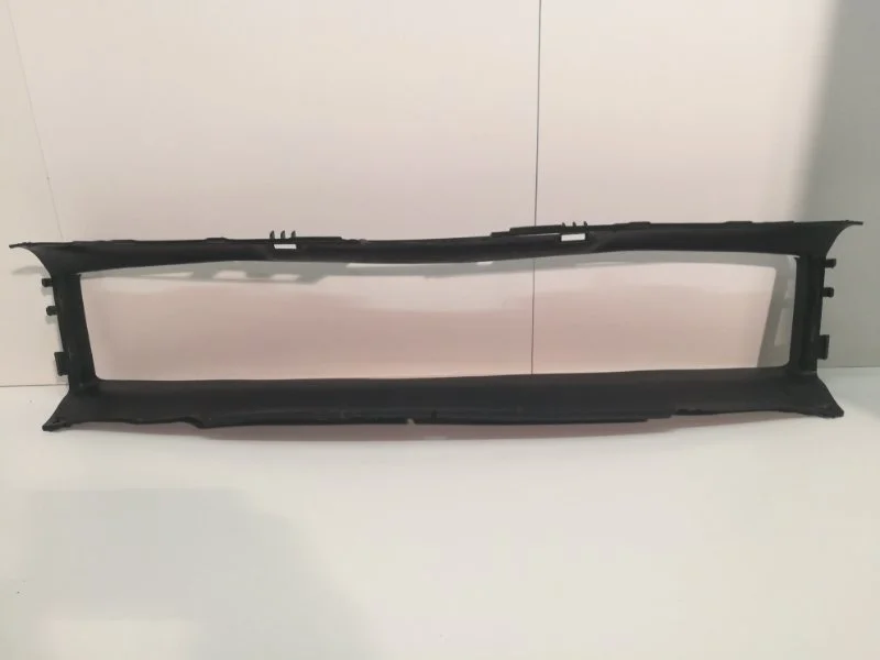 Воздуховод радиатора Porsche Macan 2014-2018 95B121710A 1, передний