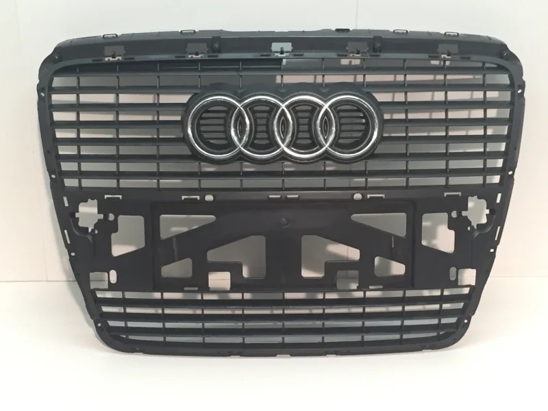 Решётка радиатора Audi A6 2004-2008 4F0853651 C6, передняя