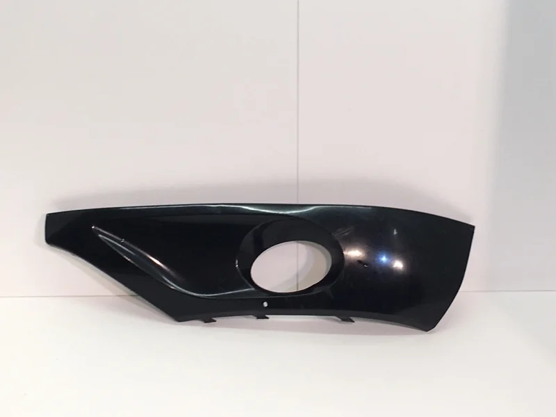 Рамка противотуманной фары Volkswagen Touareg 2010-2014 7P6807489B 2, передняя