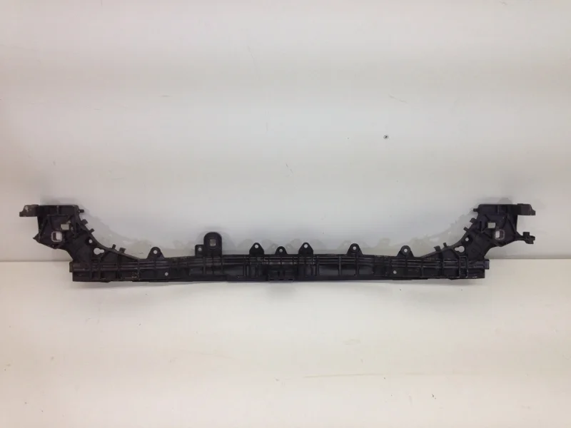 Кронштейн бампера Mercedes-Benz C-Klasse 2014> A2056206700 W205, передний