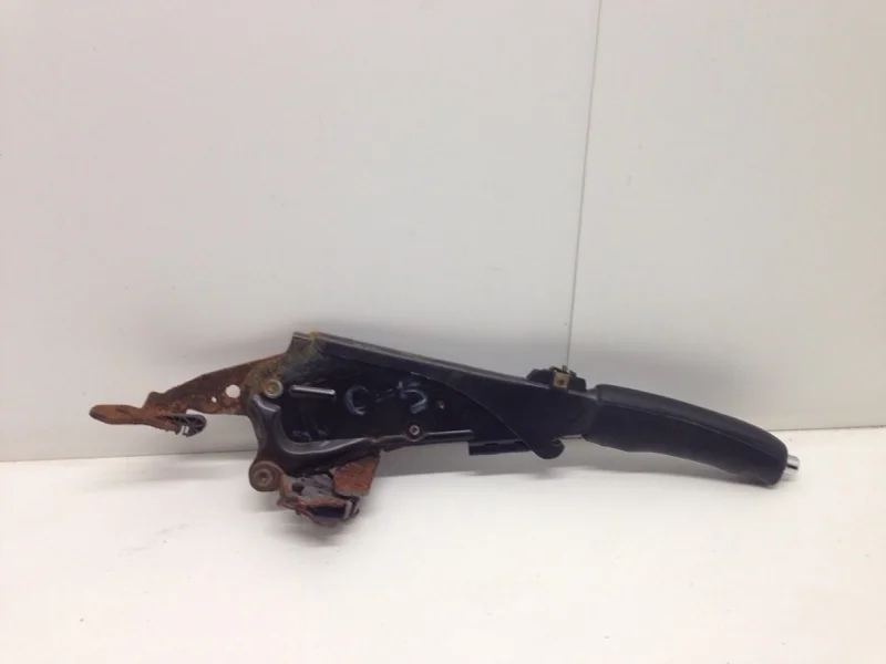 Рычаг стояночного тормоза Audi A6 1997-2004 8D0711305F C5, передний