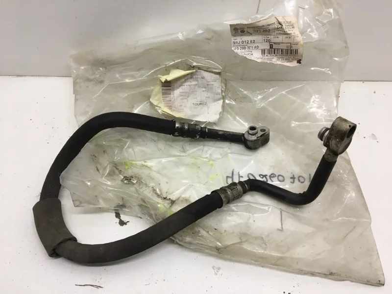 Трубка (шланг) кондиционера Audi A6 2004-2011 4F0260701AD C6