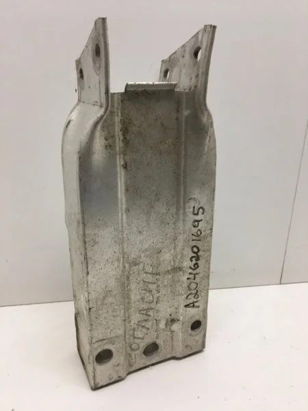 Кронштейн усилителя бампера Mercedes-Benz Glk-Klasse 2008-2015 A2046201695 X204, передний правый