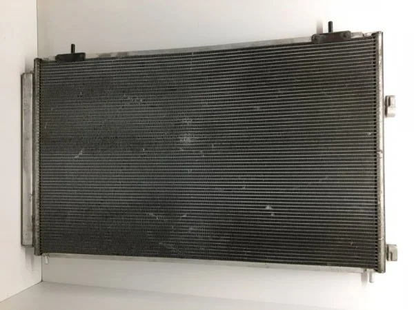 Радиатор кондиционера Toyota Rav4 2015-2019 8846042110 CA40, передний