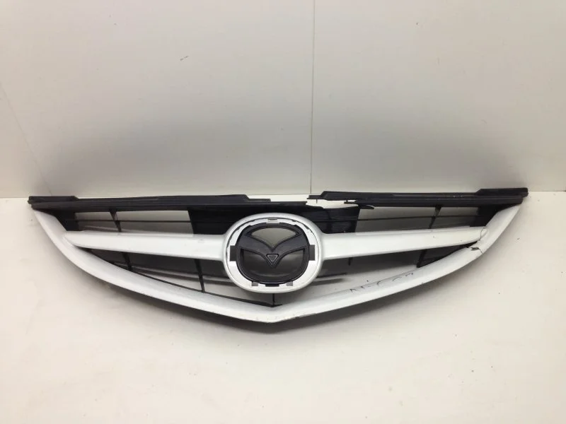 Решётка радиатора Mazda 6 2007-2013 GS1M50712 GH, передняя