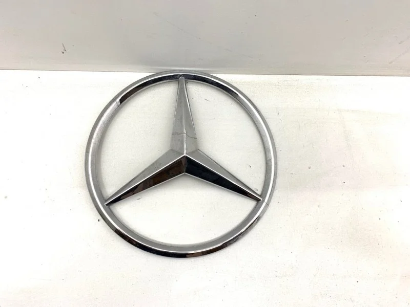 Эмблема Mercedes-Benz C-Klasse 2014-2018 A0008171016 W205, передняя