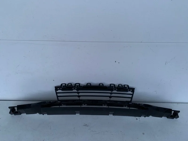 Решётка бампера Bmw 3 Series 2011-2020 51117386152 F30/F31, передняя