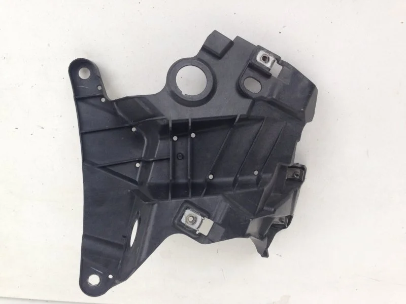 Кронштейн крыла Bmw 3 Series 2011-2020 51657294544 F30/F31, передний правый