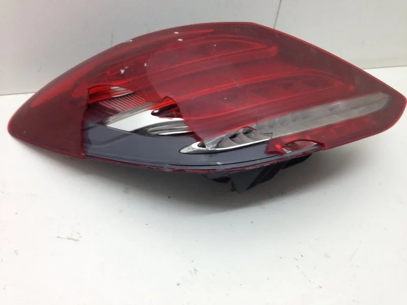 Фонарь Mercedes-Benz C-Klasse 2014-2018 A2059060357 W205, задний левый