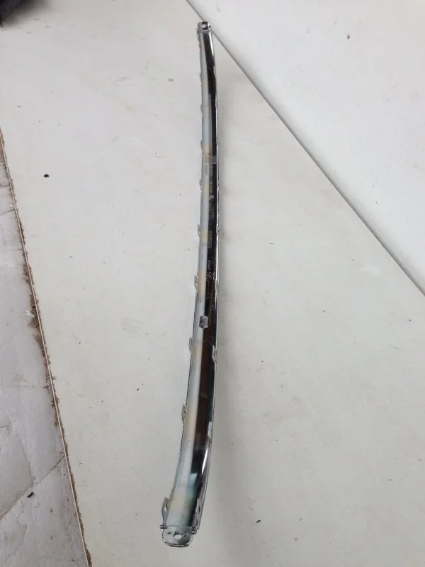 Молдинг бампера Volkswagen Touareg 2014-2018 7P6853245 2, передний