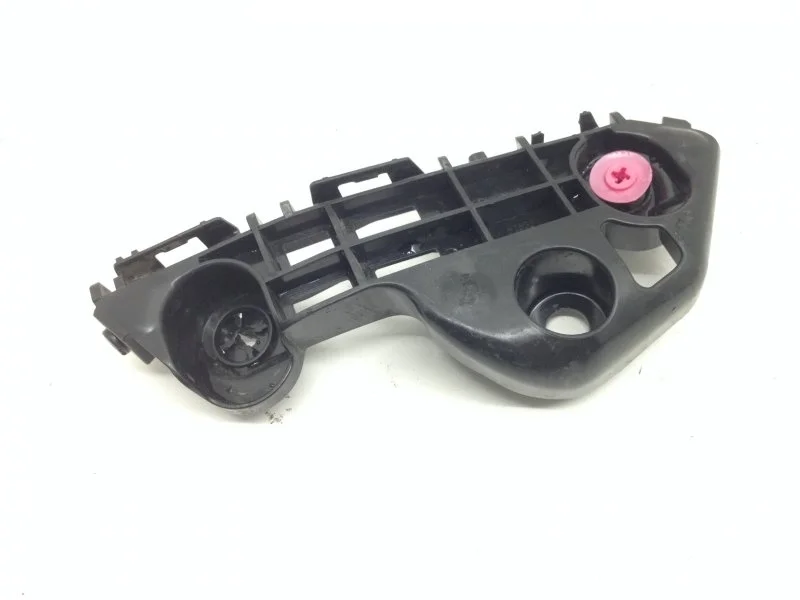 Кронштейн бампера Toyota Camry 2017-2020 5253533060 XV70, передний правый