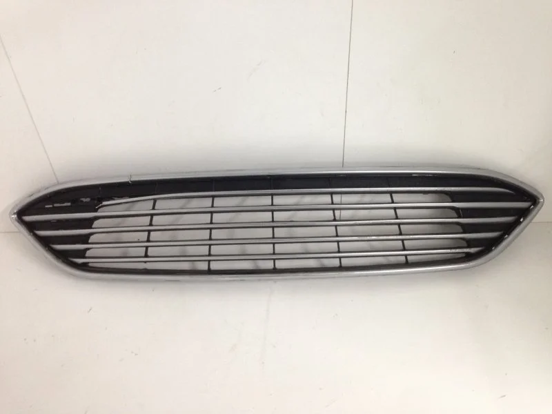 Решётка радиатора Ford Focus 2011-2019 1873307 3, передняя