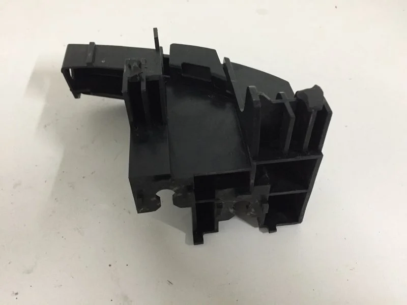 Кронштейн бампера Toyota Land Cruiser 2007-2015 5256360040 200, задний левый