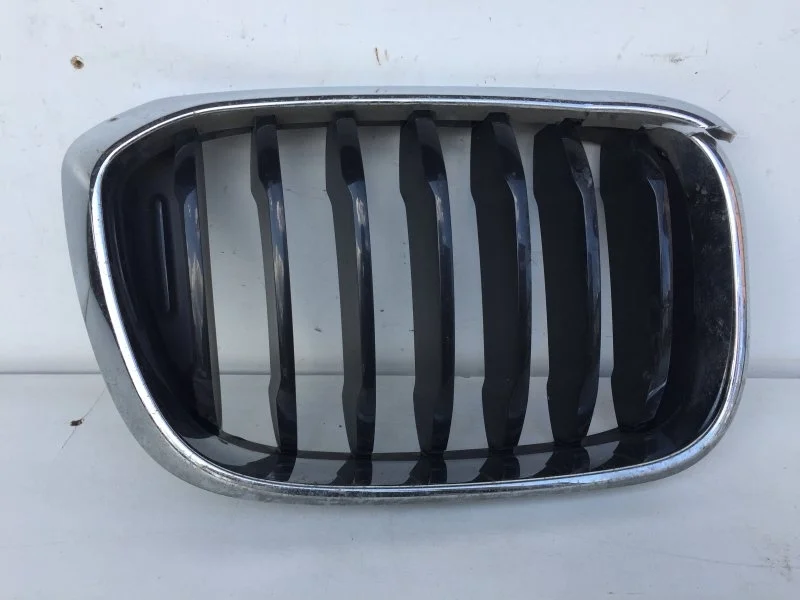 Решётка радиатора Bmw X4 2018-2021 51137440854 G02, передняя правая
