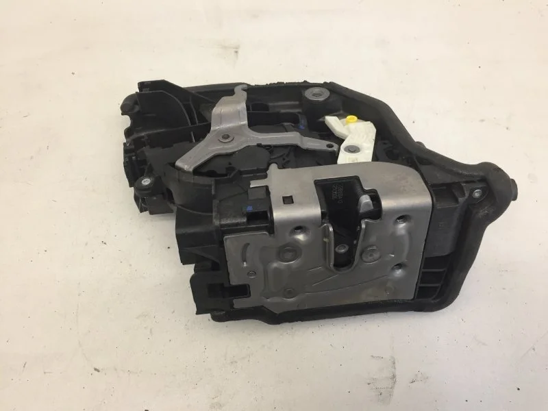 Замок двери Bmw X1 2015-2020 51217281934 F48, передний правый