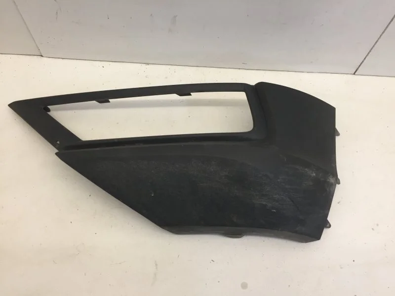 Накладка противотуманной фары Volkswagen Tiguan 2016-2022 5NA853211A9B9 2, передняя левая