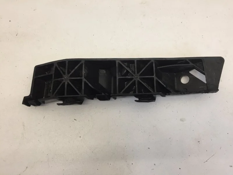 Кронштейн бампера Kia Sportage 2016-2021 86513F1000 4, передний левый