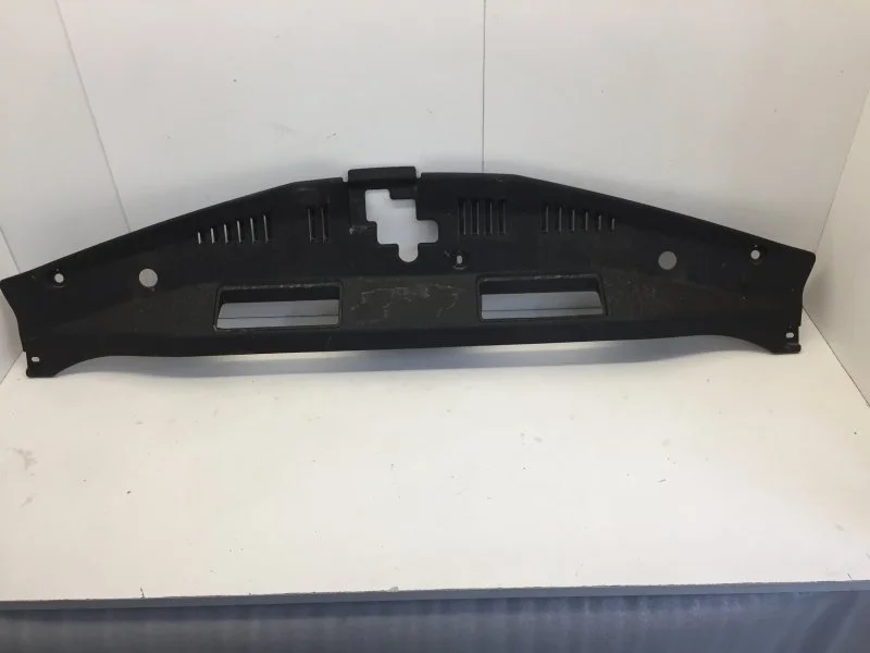 Накладка замка капота Toyota Camry 2017-2020 5329533130 XV70, передняя