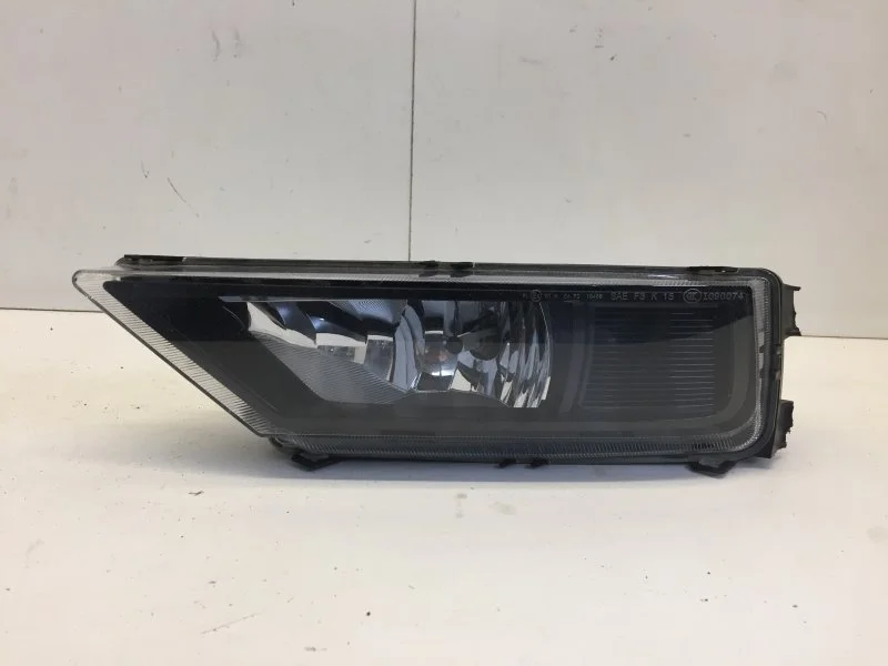 Фара противотуманная Volkswagen Tiguan 2016-2020 5NA941699B 2, передняя левая