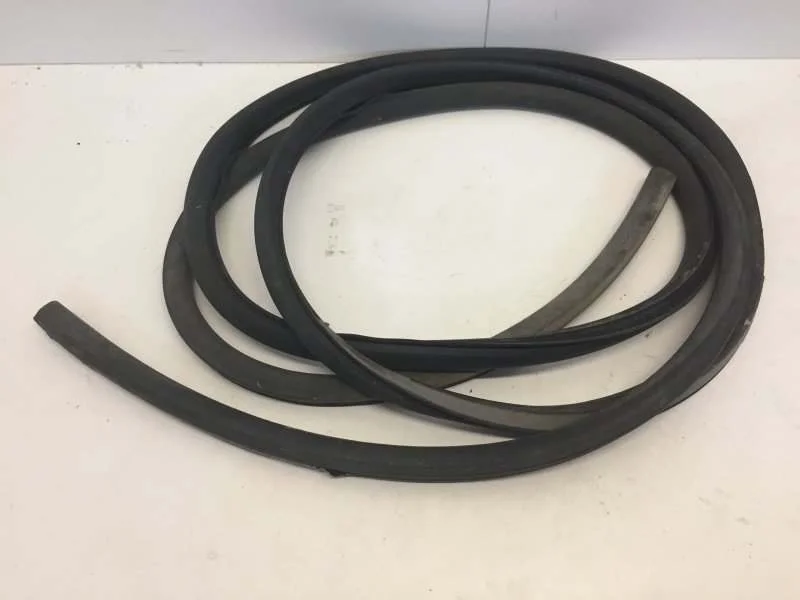 Уплотнитель двери Mercedes-Benz Glc-Klasse 2016-2019 A2537307404 X253, задний правый