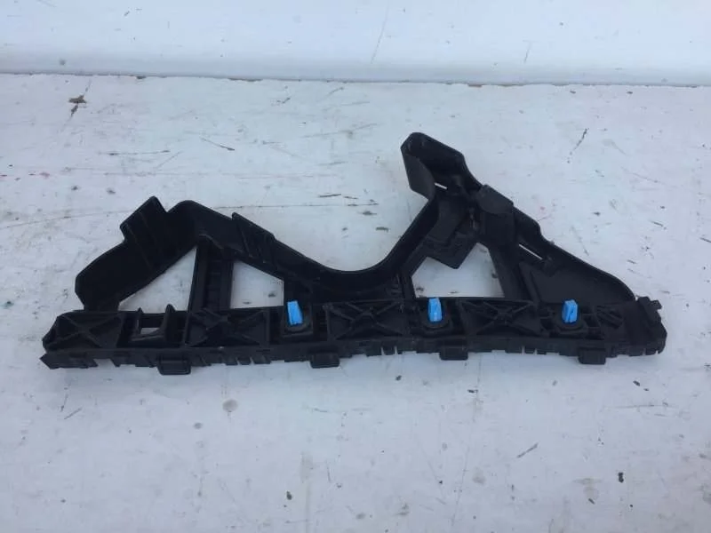 Кронштейн бампера Kia Optima 2018-2021 86614D4000 4, задний правый