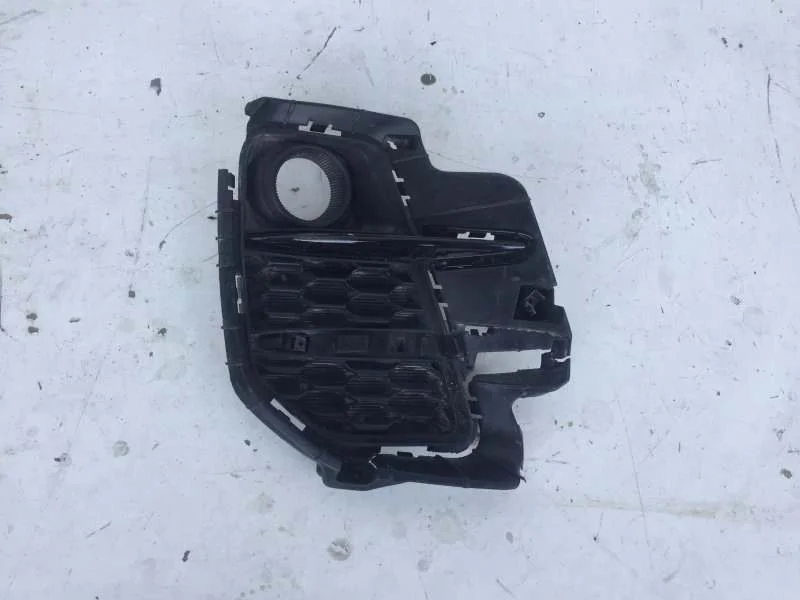 Накладка противотуманной фары Kia Rio 2016-2021 86561H0900 4, передняя левая