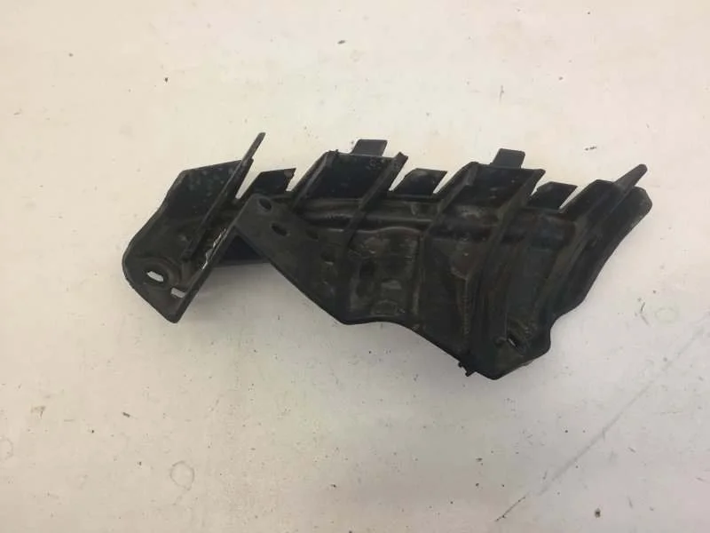 Кронштейн бампера Kia Rio 86552B2000 4, передний правый