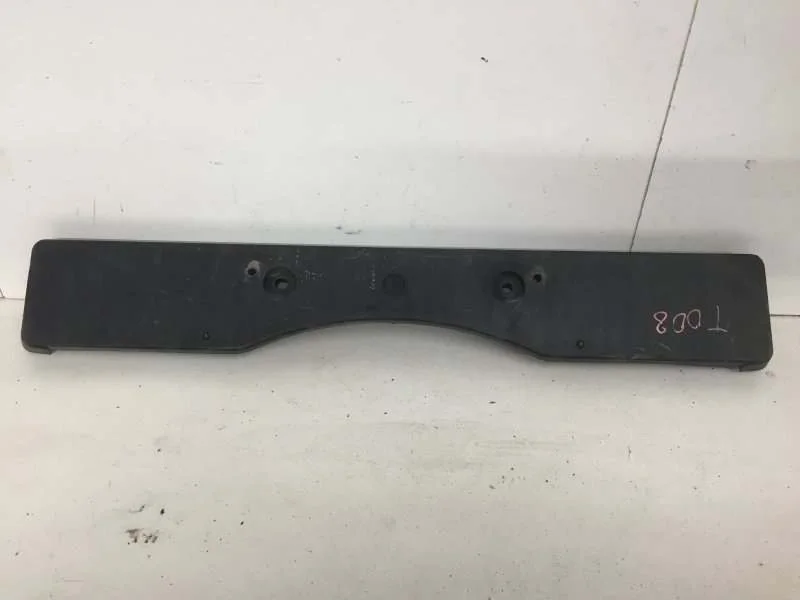 Накладка под номерной знак Toyota Camry 2017-2021 5211406540 XV70, передняя